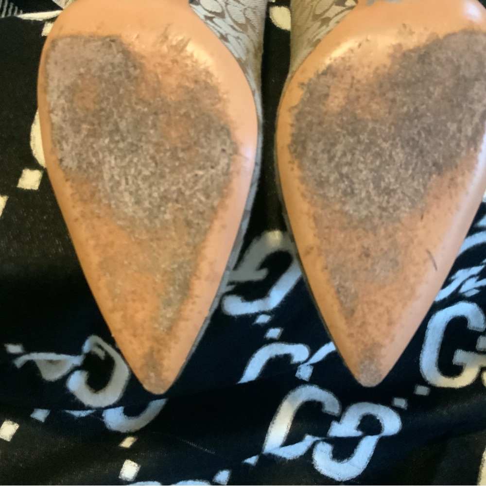 Coach Women's Beige Patterned Heels - Picture 7 of 9